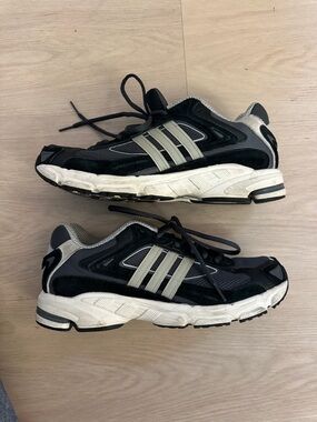 adidas Response CL Men’s Sneakers - Navy & Tan